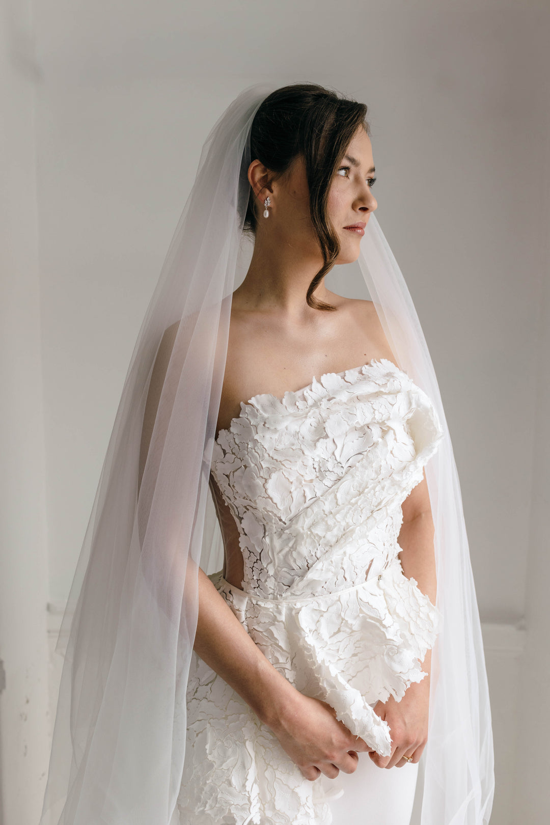 Emelie Blusher Veil