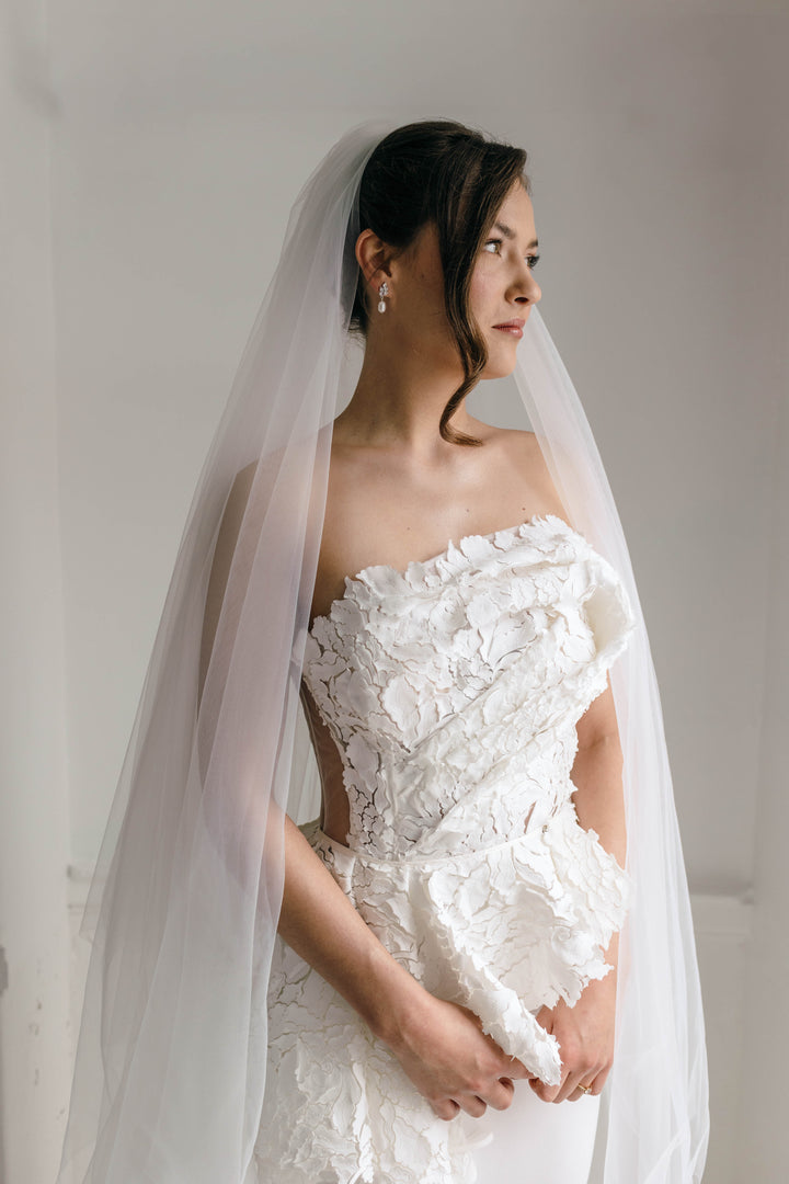 Emelie Blusher Veil