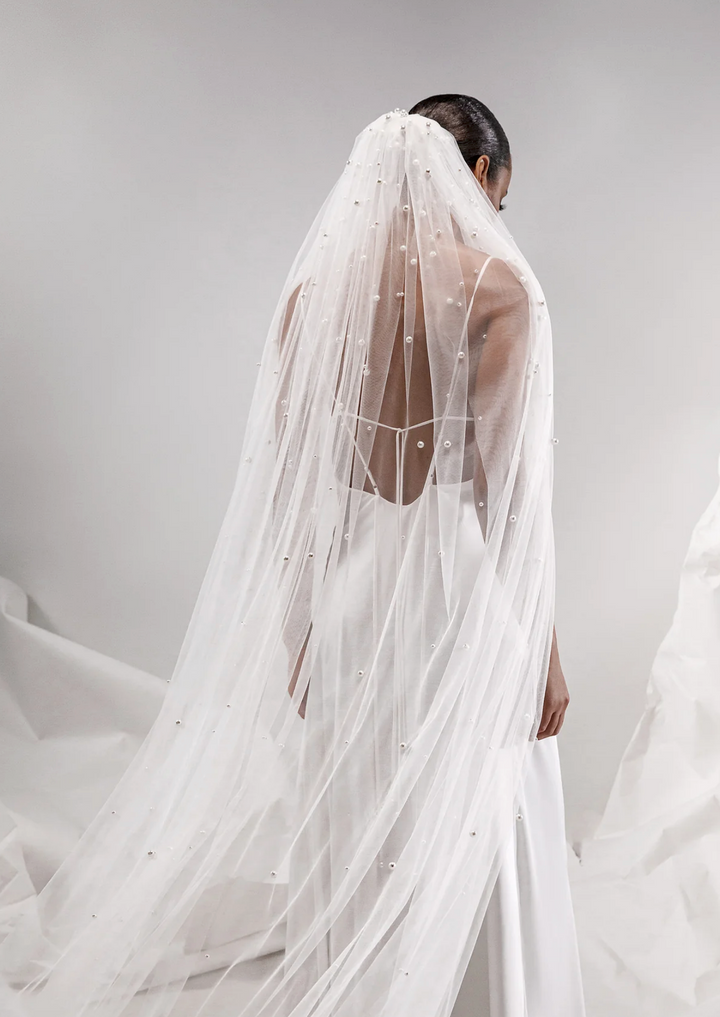 Lola Veil