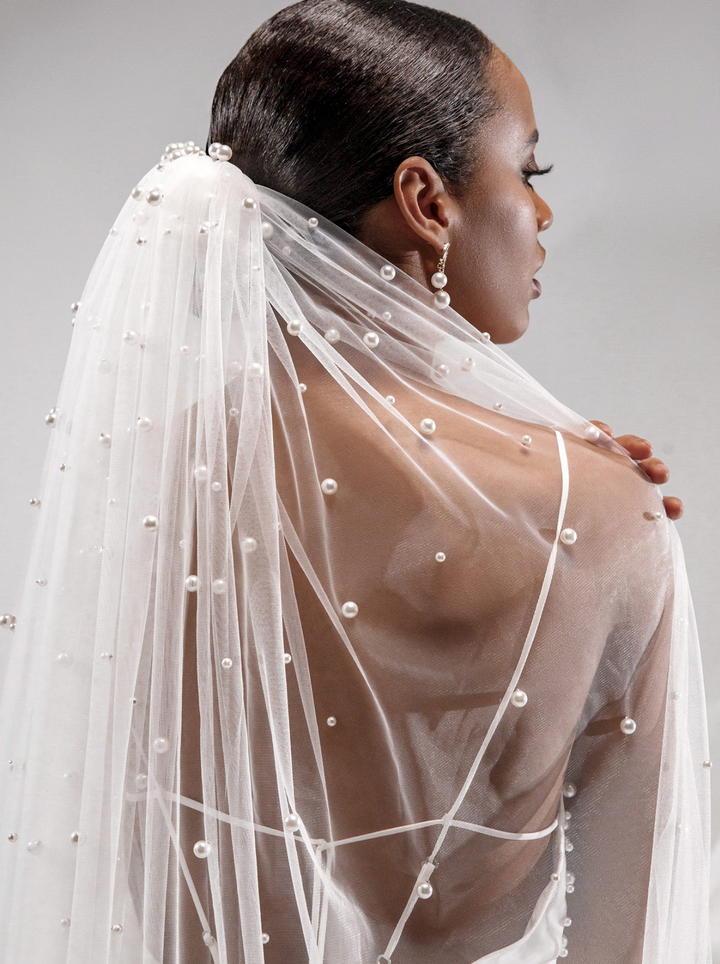 Lola Veil